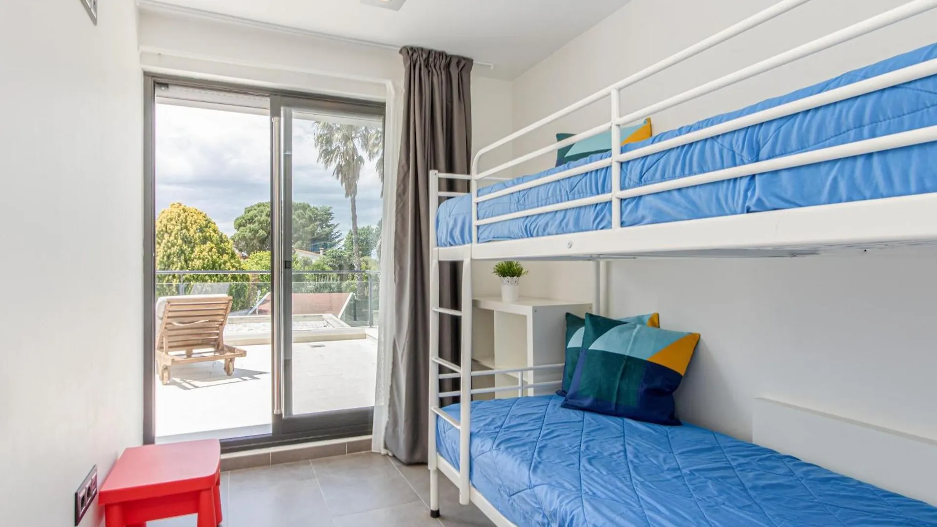 Holiday home Casa Moderna Con Piscina, Wi-Fi, Aa, Barbacoa Y Parking En Sant Pere Pescador - Es-89-73 Villa Spain