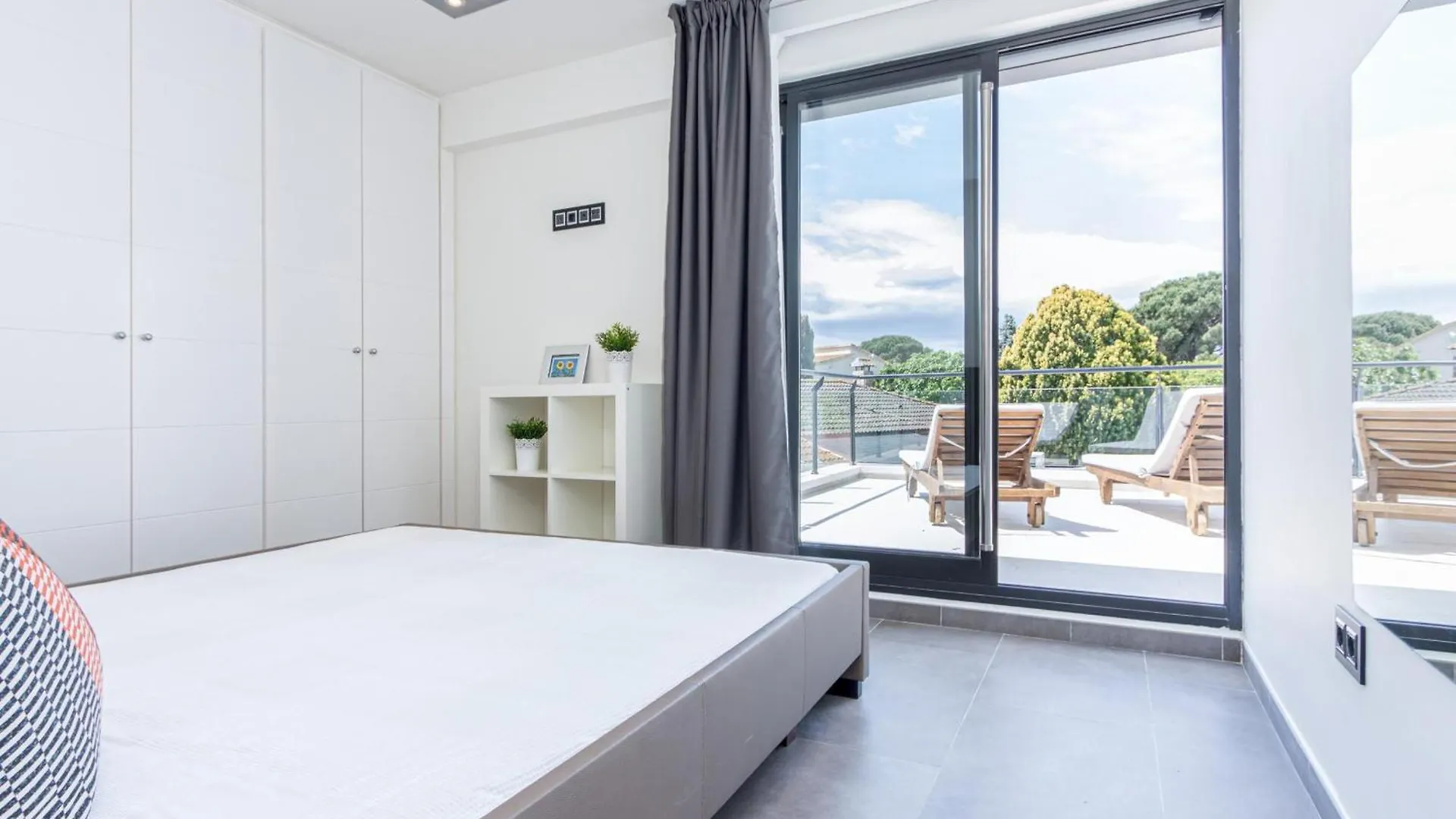 Casa Moderna Con Piscina, Wi-Fi, Aa, Barbacoa Y Parking En Sant Pere Pescador - Es-89-73 Villa Holiday home