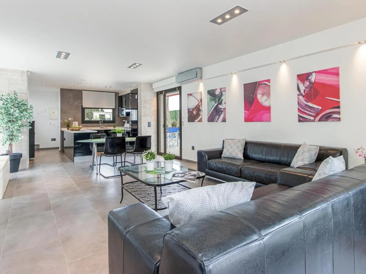 Vila Casa Moderna Con Piscina, Wi-Fi, Aa, Barbacoa Y Parking En Sant Pere Pescador - Es-89-73 0*,